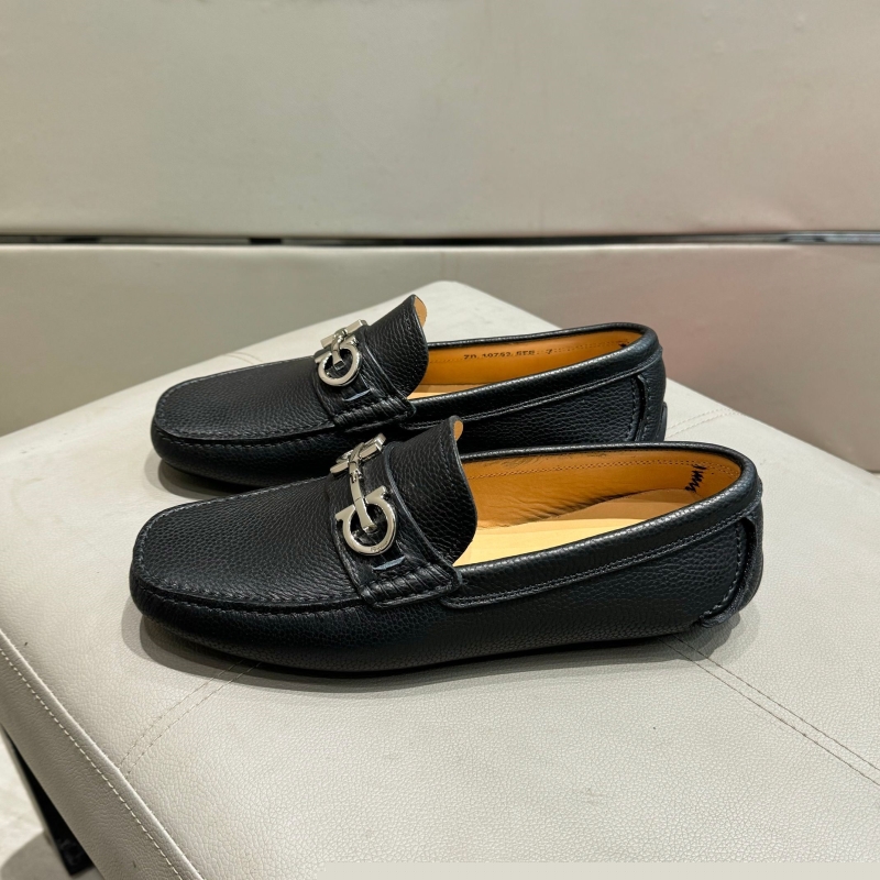 F**di leather shoes